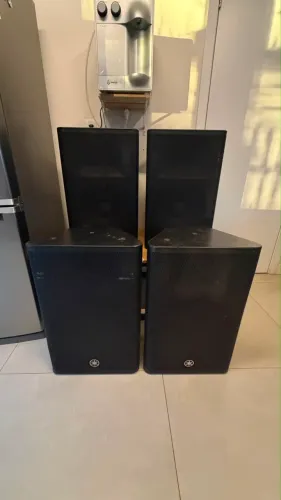 CAIXA ATIVA YAMAHA DXR15