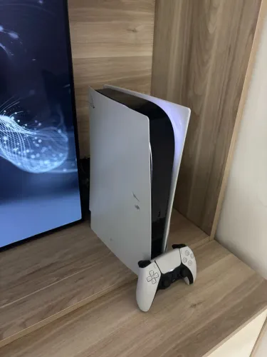 PlayStation 5 com leitor de disco