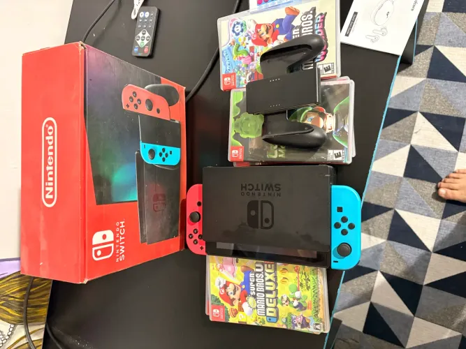 Nitendo switch 6 jogos e 1 case com caixa