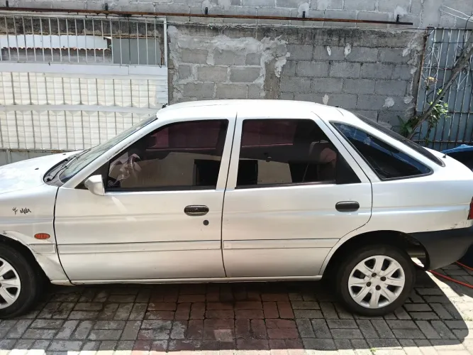Ford Escort GL 1.8i 16V 4P 1997