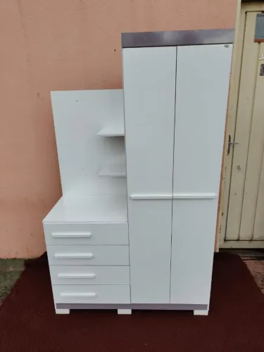Cômoda com multiuso bem conservada ((ENTREGO GRATIS))