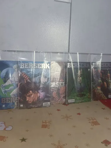 Berserk - Edição de luxo 21-24 + 42