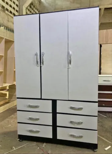 GUARDA ROUPA TRÊS PORTAS DIRETO DA FÁBRICA!!!!