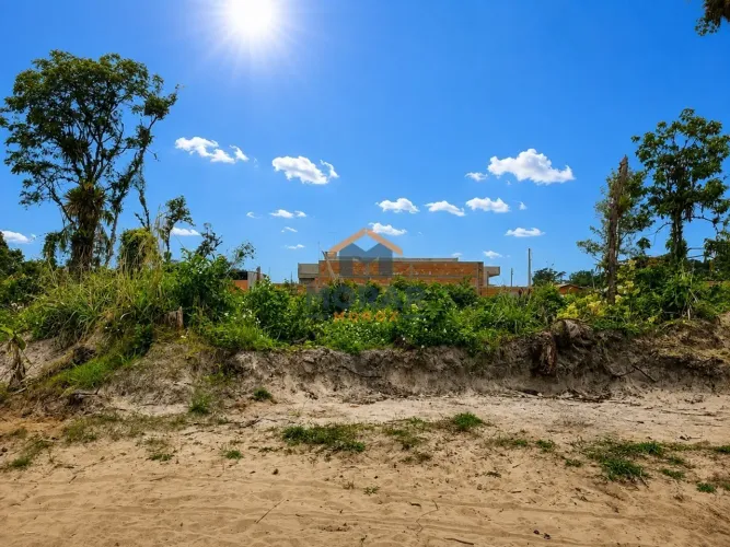 Terreno em Praia de Leste