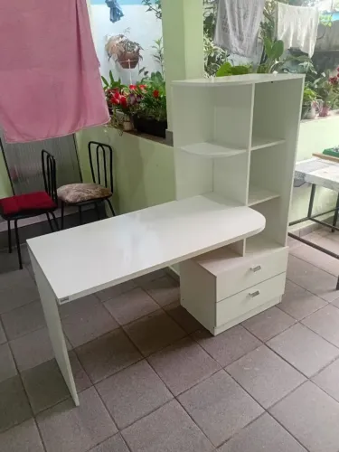 Mesa acoplada estante