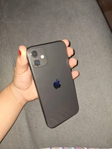 Iphone 11 R$ 750