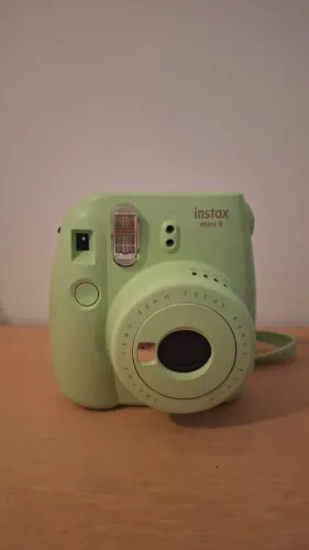 Máquina Polaroid - Instax Mini 9