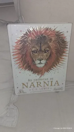 Livro Crônicas de Nárnia edição especial 