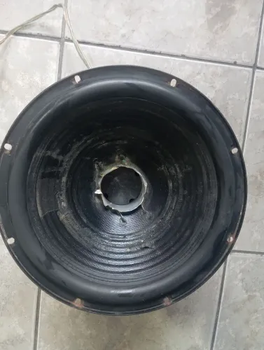 Auto falante bicho papão 