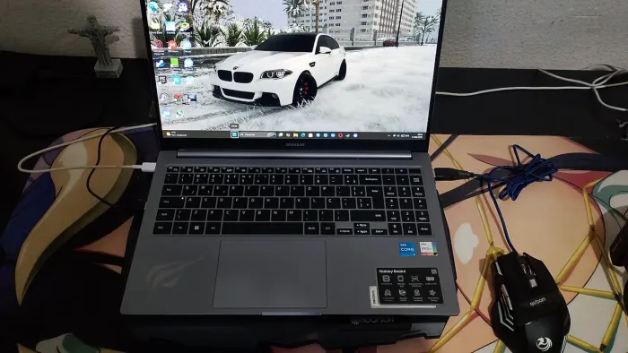 Galaxy Book 4 Intel Core i5 + Intel Iris Xe - Excelente Estado