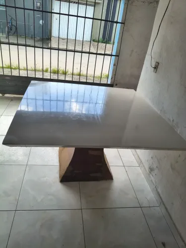 Mesa grande de vinílico 
