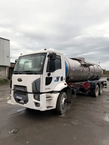 Ford Cargo 2429 2015 caminhão pipa 15.000 L