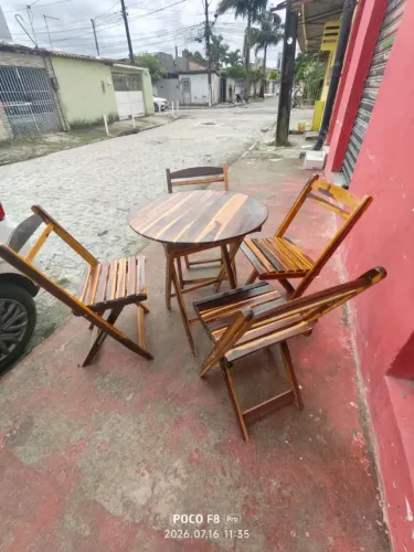 3 Mesa com 12 Cadeiras em Madeira - Vendo Juntos