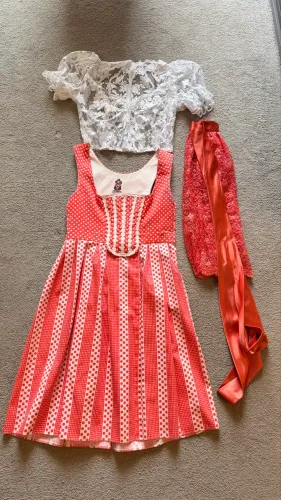 Vestido oktoberfest dirndl importado da Alemanha