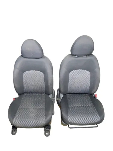 Par de Bancos Dianteiros - Nissan Versa 2012 a 2019