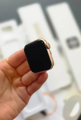 Apple Watch SE 40mm - Muito Bem Conservado (Com Caixa e Acessórios Originais)