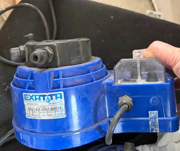 Bomba dosadora de cloro Exatta EX 0507