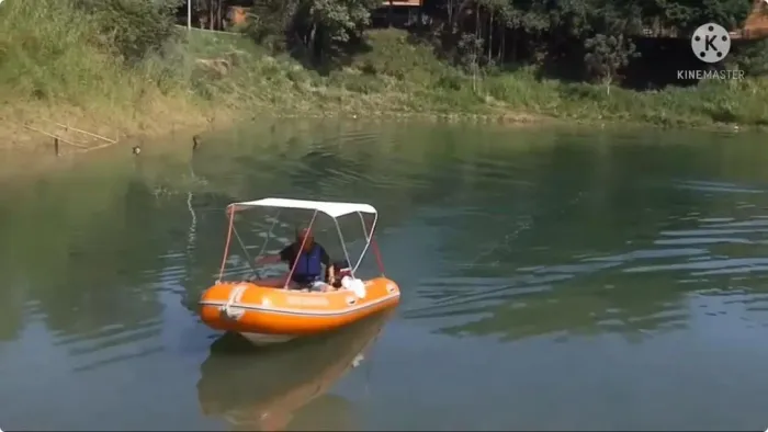 Bote Inflável 25HP com carretinha 