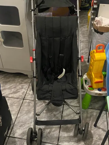 Carrinho bebê guarda chuva 
