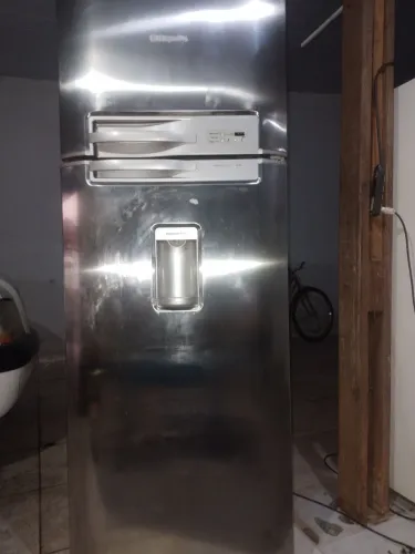 Geladeira dúplex eletrlux gelo seco 430 litros inox.