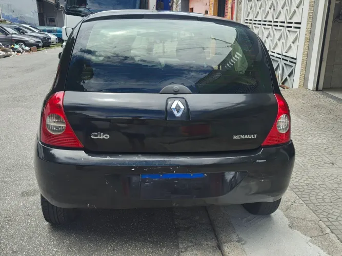 Renault Clio Hi-flex 1.0 16V 3P 2011