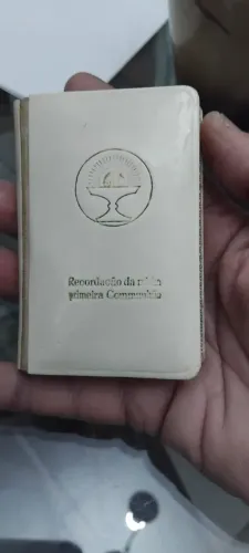 Antigo livro religioso de primeira comunhão. Anos 50
