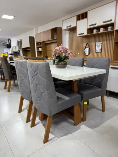 Mesa 4 cadeiras na promoção