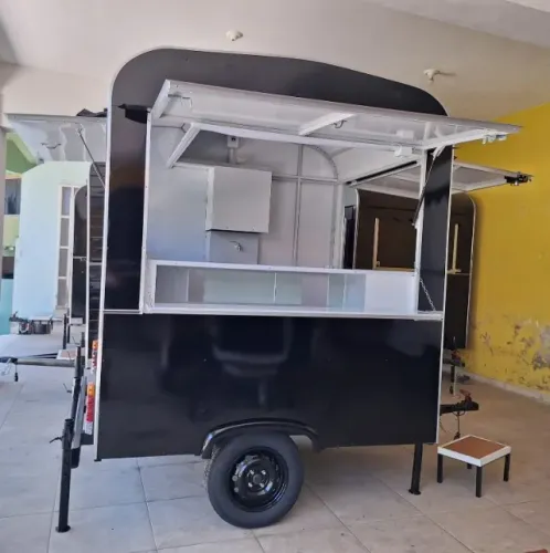 Trailer foodtruck Para Lanches, com Coifa/Exaustor e Chapeira com Prensa. Novo 0km