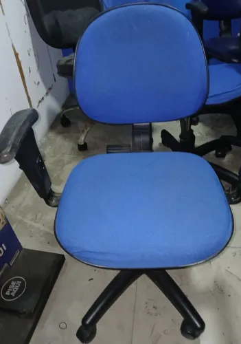 Cadeira de Escritório Giratória Azul com Braços, Várias Unidades disponíveis