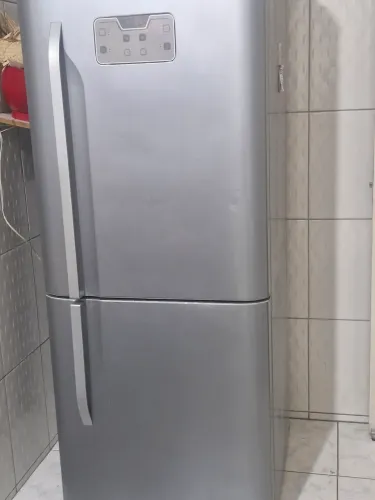 Geladeira Invertida Electrolux 580