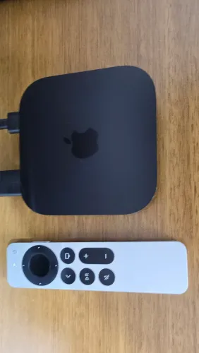 Apple TV 4K com Siri Remote - Garantia: 07/2027 com NF.