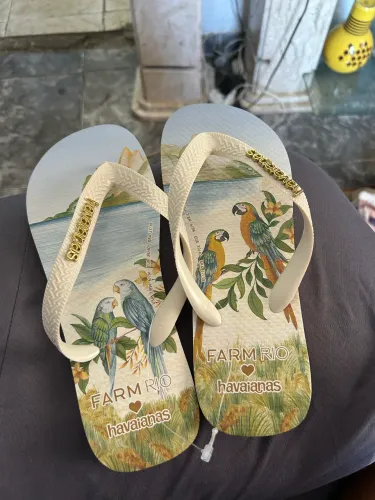 Chinelo da Farm nunca usado número 37/38