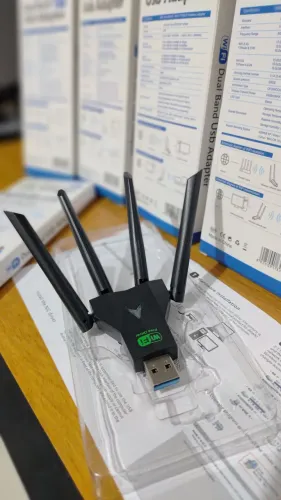Adaptador Wi-Fi 1200 Dual Banda AC 4 antenas