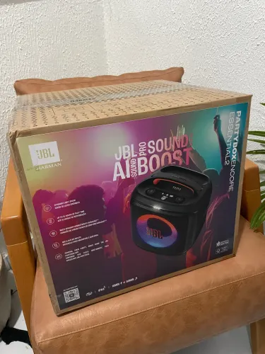 Caixa Som JBL Encore Pro Nova / Lacrada com 2 microfones