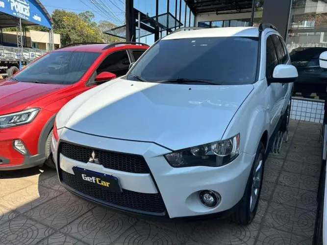 Mitsubishi Outlander 2.4 16V 170cv Aut. 2011