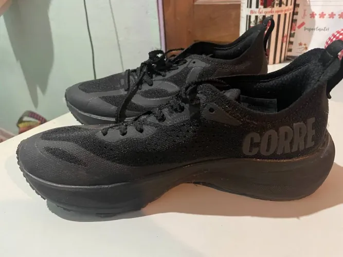 Tenis CORRE 4