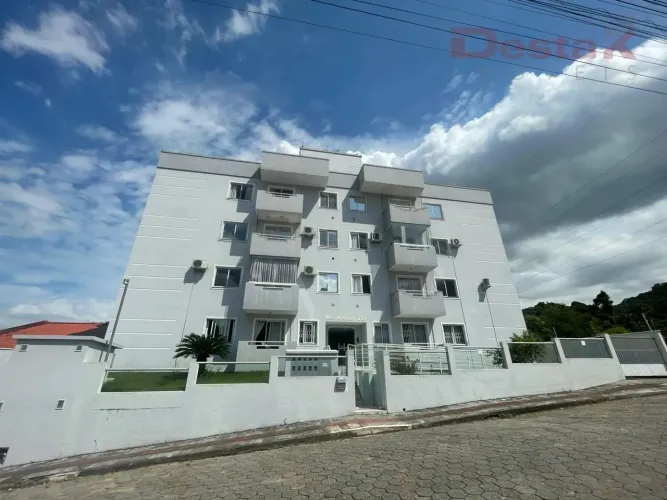 Apartamento em Fundos - Biguaçu