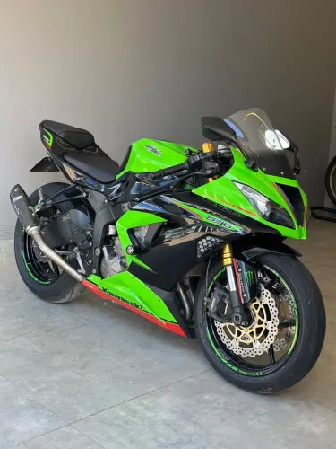 Kawasaki ZX-6R - 2013 | Impecável | Acessórios Premium