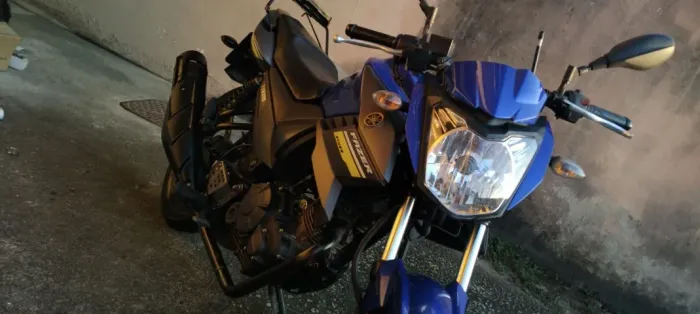 Vendo Yamaha Fazer 150cc Flex.
