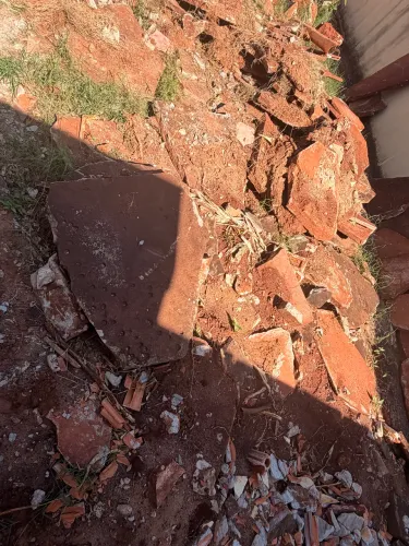 DOAÇÃO de Pedras de rio cortadas