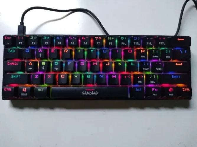 Teclado mecânico GAMDIAS