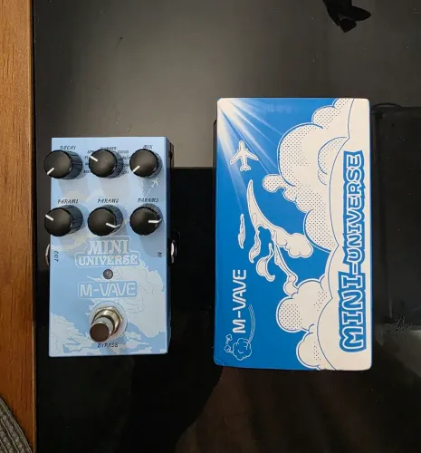 Pedal de efeito Mini Universe
