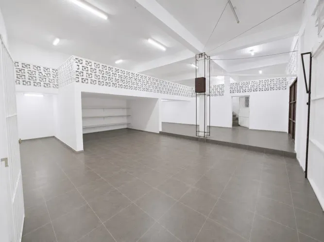 Alugo  excelente loja/depósito no São Pedro