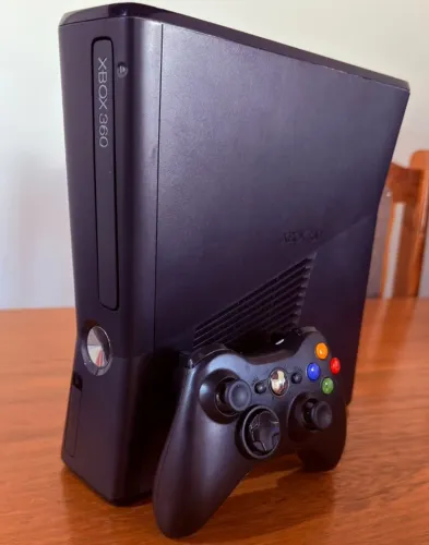 Xbox 360 RGH + 300 Jogos + Emuladores, 1TB Armazenamento Completo
