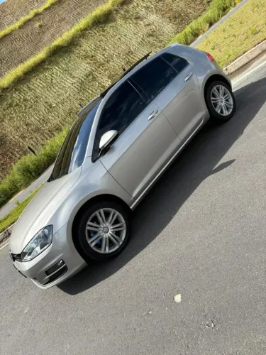 Volkswagen Golf Comfortline 1.0 TSI Total Flex Mec. 2017