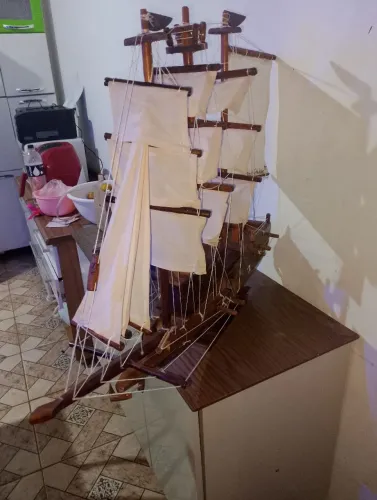 Barco caravela em madeira 85 lag cm 65 alt bem conservado $ 500