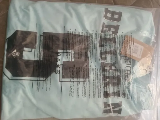 Vende - se camisa nova do Bellerín