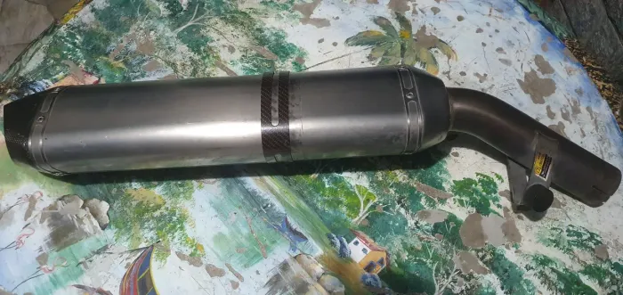 Escapamento ORIGINAL Akrapovic bandit
