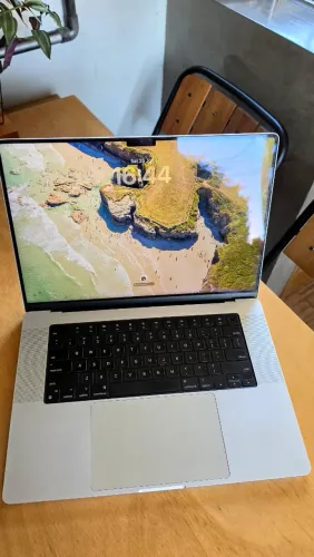 Macbook Pro M1 16' 16GB Ram 480GB SSD