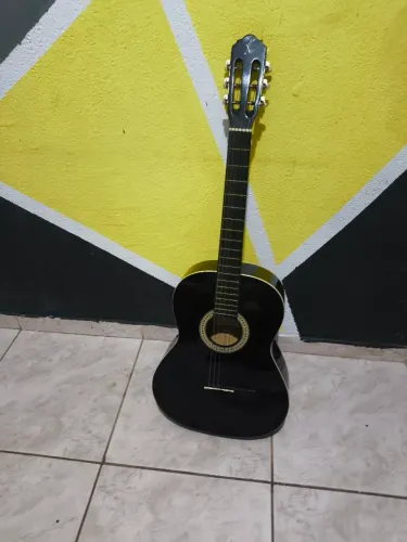 Vendo violão usado (preço negociável)